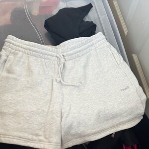 TNA cozy boyfriend fleece sweat shorts in light grey